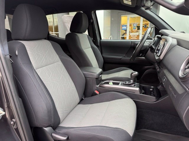 Used 2020 Toyota Tacoma 4x4 Double Cab image 32