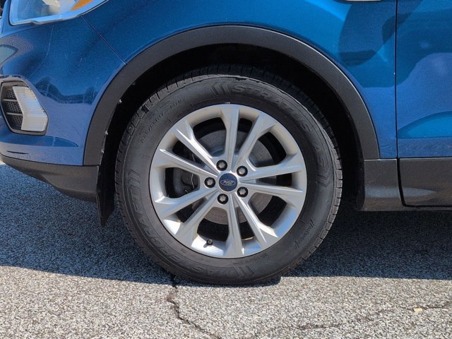 Certified 2017 Ford Escape SE w/ SE Cold Weather Package image 24