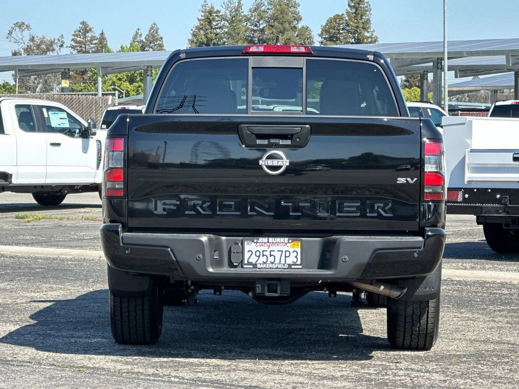 Used 2022 Nissan Frontier SV w/ SV Premium Package RWD image 4