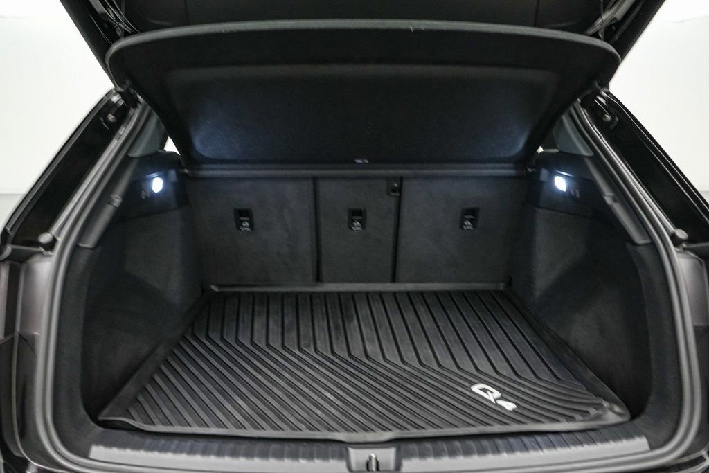 Used 2023 Audi Q4 e-tron Premium Plus w/ Premium Plus image 21