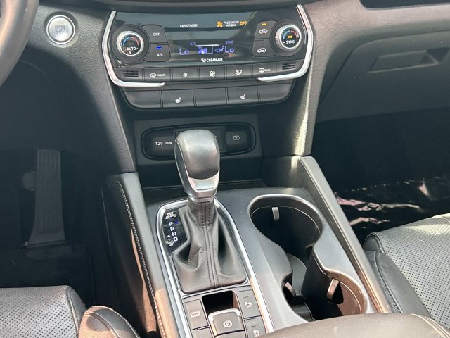 Used 2020 Hyundai Santa Fe SEL w/ Convenience + Premium Package FWD image 16