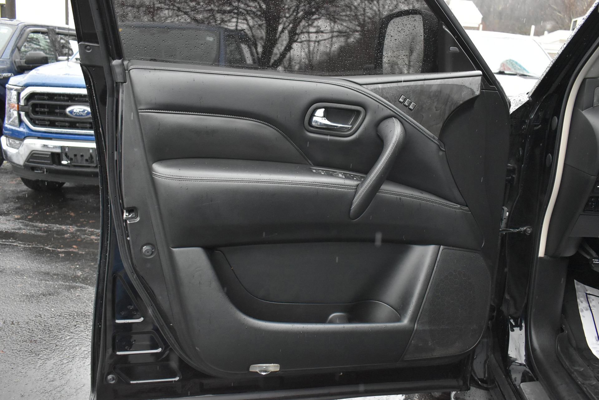 Used 2020 INFINITI QX80 Luxe w/ Proassist Package image 12