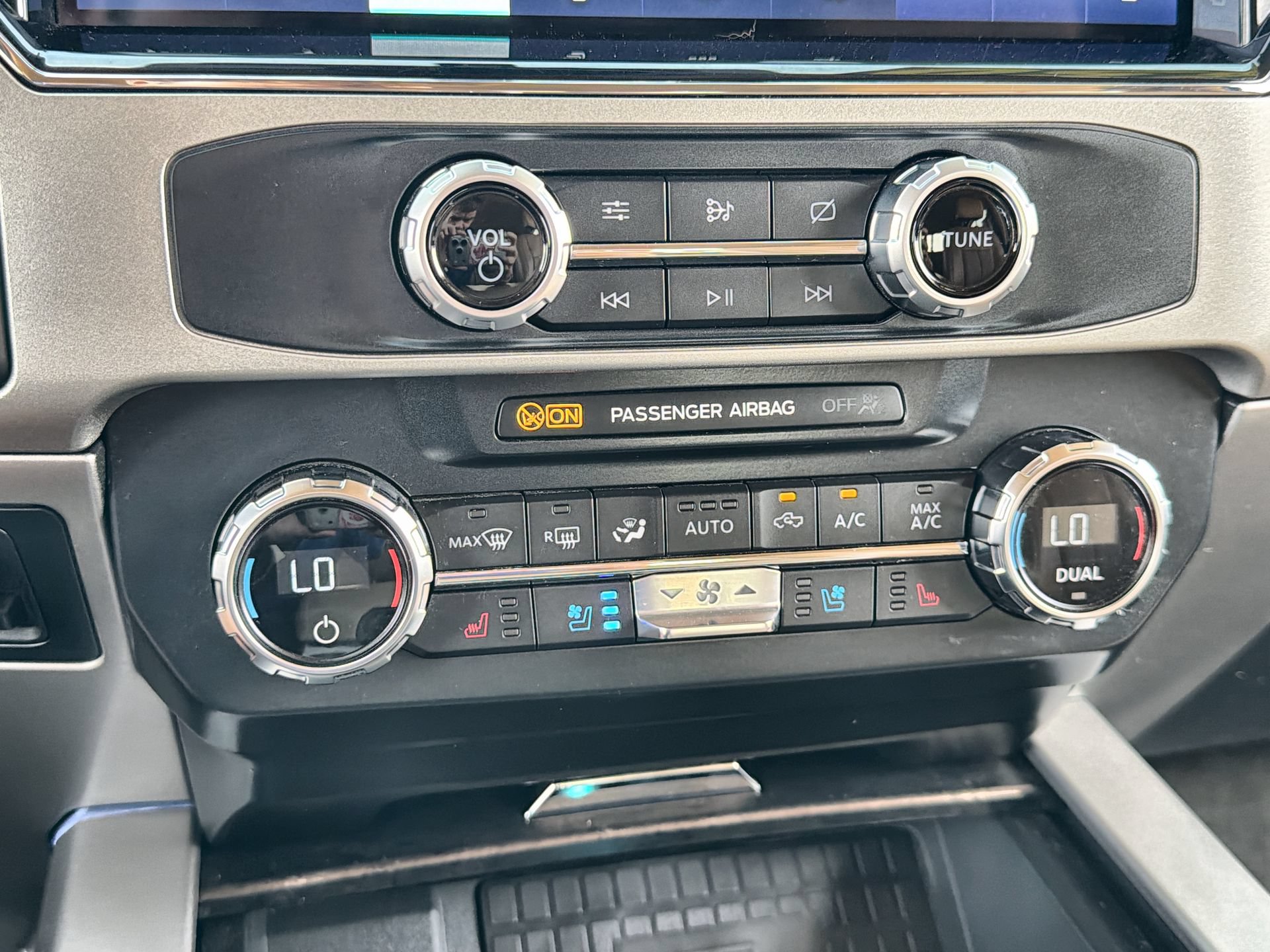 Certified 2022 Ford F250 Lariat w/ Lariat Ultimate Package AWD/4WD image 19