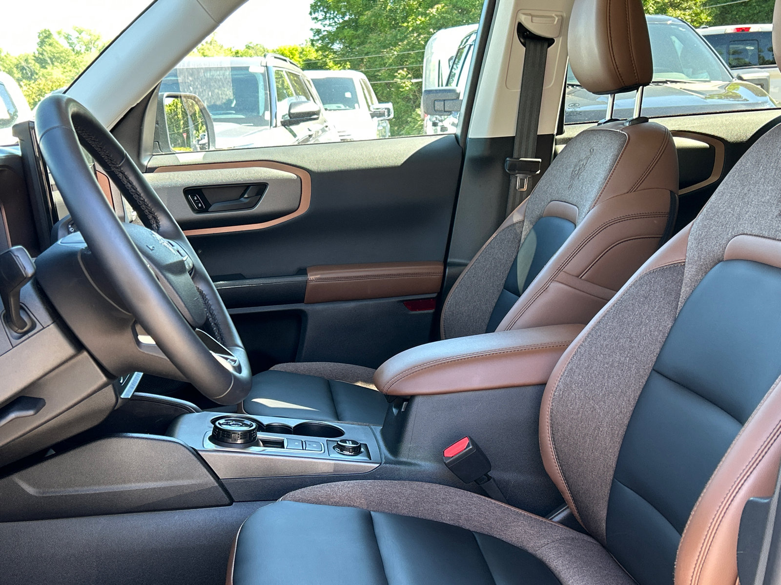 Certified 2025 Ford Bronco Sport Outer Banks w/ Outer Banks Tech Package+ AWD/4WD image 10