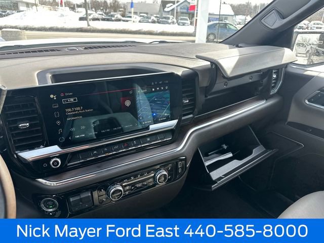 Used 2025 GMC Sierra 1500 SLT AWD/4WD image 40