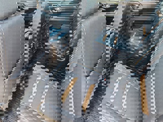 Used 2023 GMC Yukon AT4 w/ AT4 Premium Package image 13