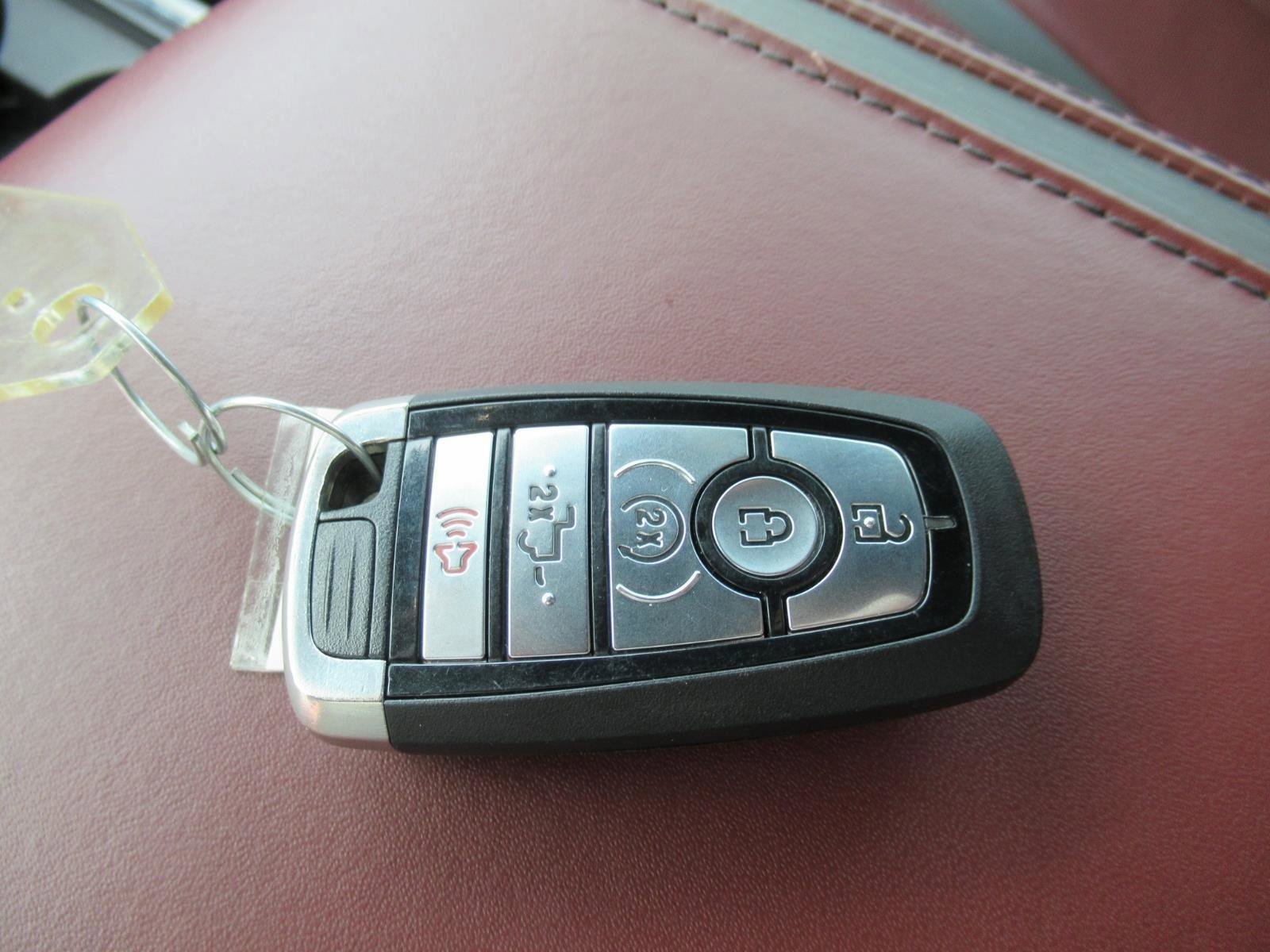 Certified 2020 Ford F150 Platinum w/ Equipment Group 701A Luxury image 33