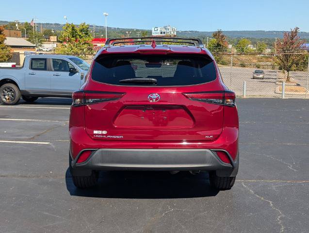 Used 2023 Toyota Highlander XLE FWD image 7