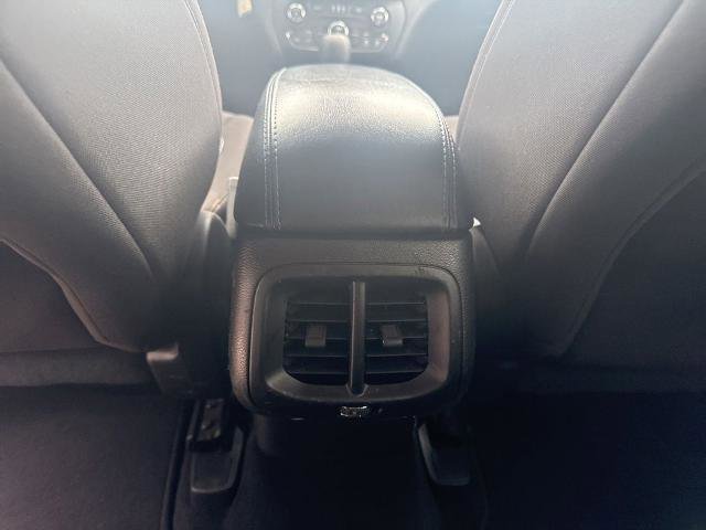 Used 2021 Jeep Cherokee Latitude FWD image 25
