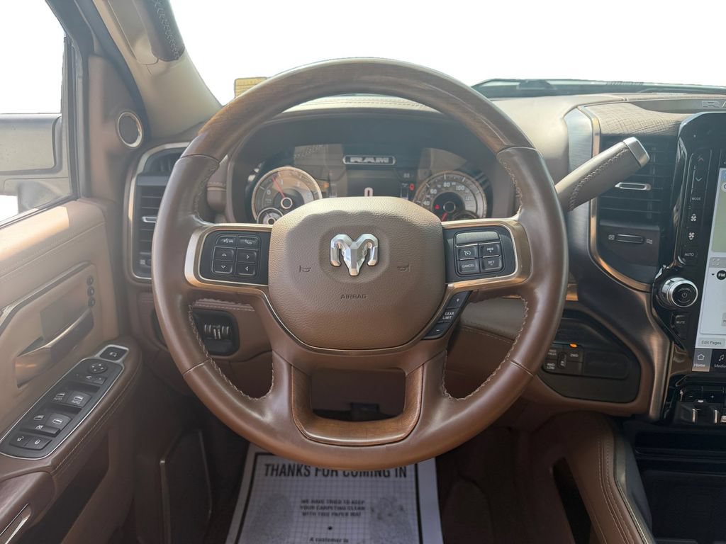 Used 2022 RAM 3500 Limited AWD/4WD image 12