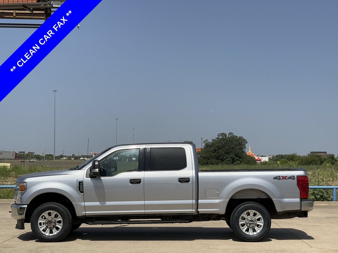 Certified 2022 Ford F250 XLT AWD/4WD image 3