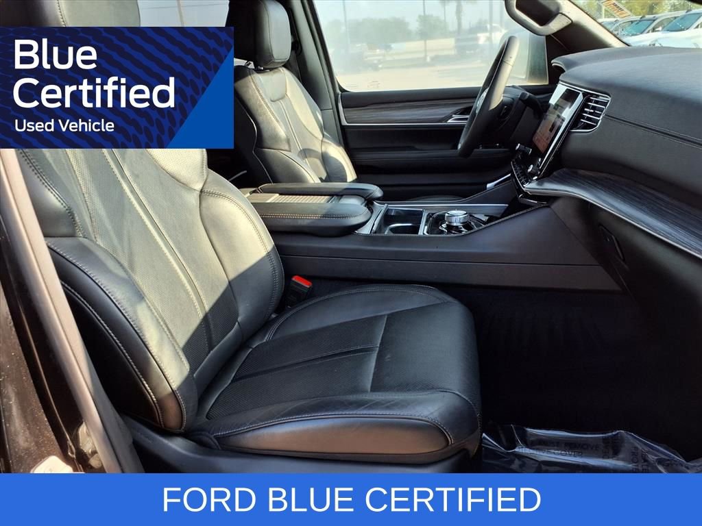 Used 2024 Jeep Wagoneer L Series II w/ Flexible Seating Group image 30