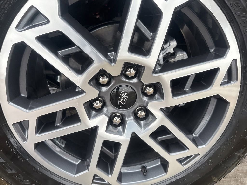 Certified 2025 Ford Expedition Active image 50