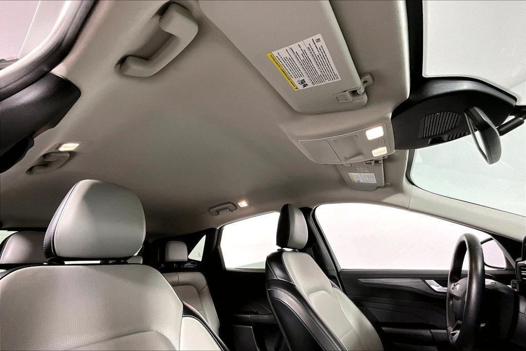 Certified 2023 Ford Escape Platinum AWD/4WD image 22