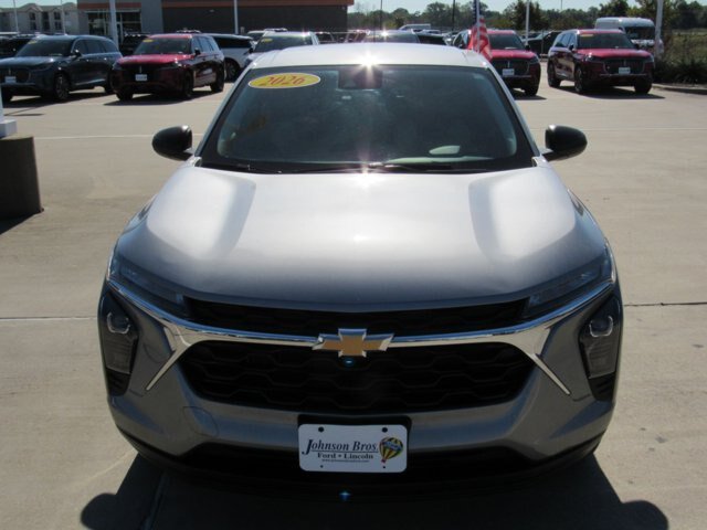 Used 2026 Chevrolet Trax LS w/ Driver Confidence Package FWD image 12