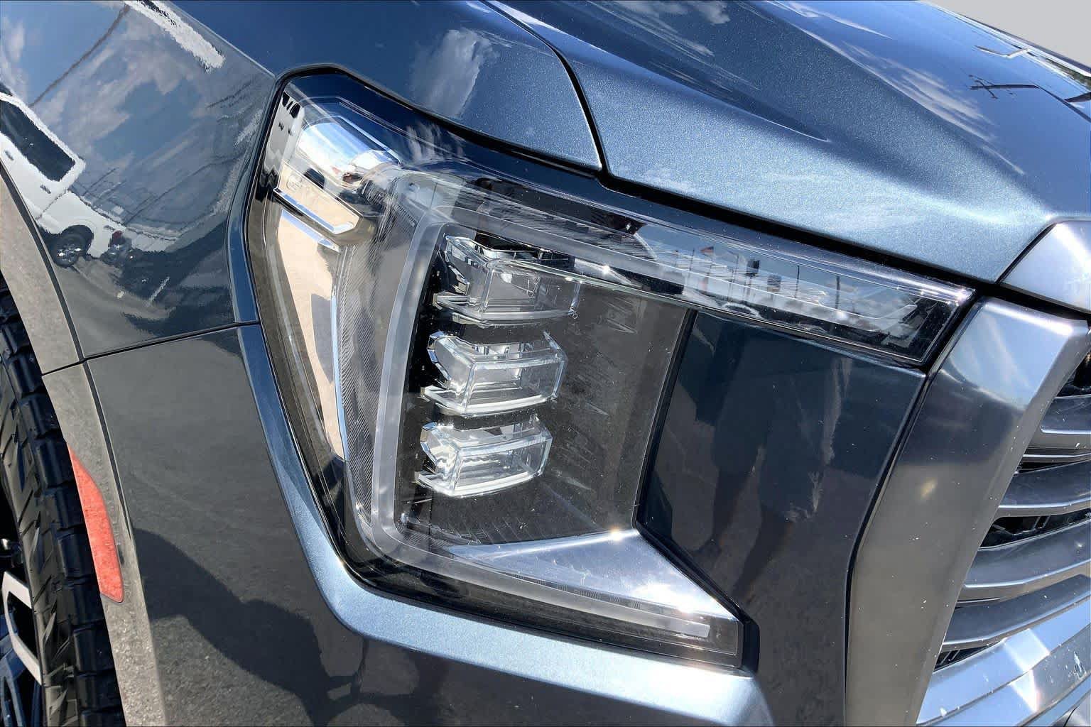 Used 2021 GMC Yukon AT4 w/ AT4 Premium Plus Package AWD/4WD image 53