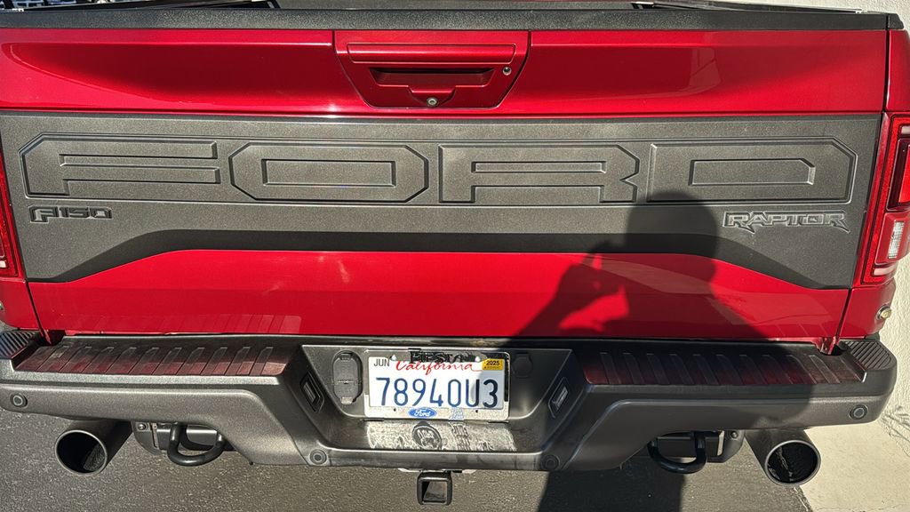 Certified 2018 Ford F150 Raptor w/ Equipment Group 802A Luxury image 8