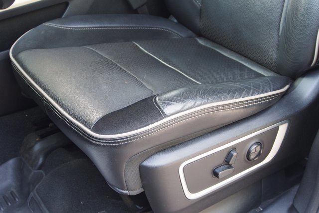 Used 2019 RAM 1500 Laramie AWD/4WD image 17