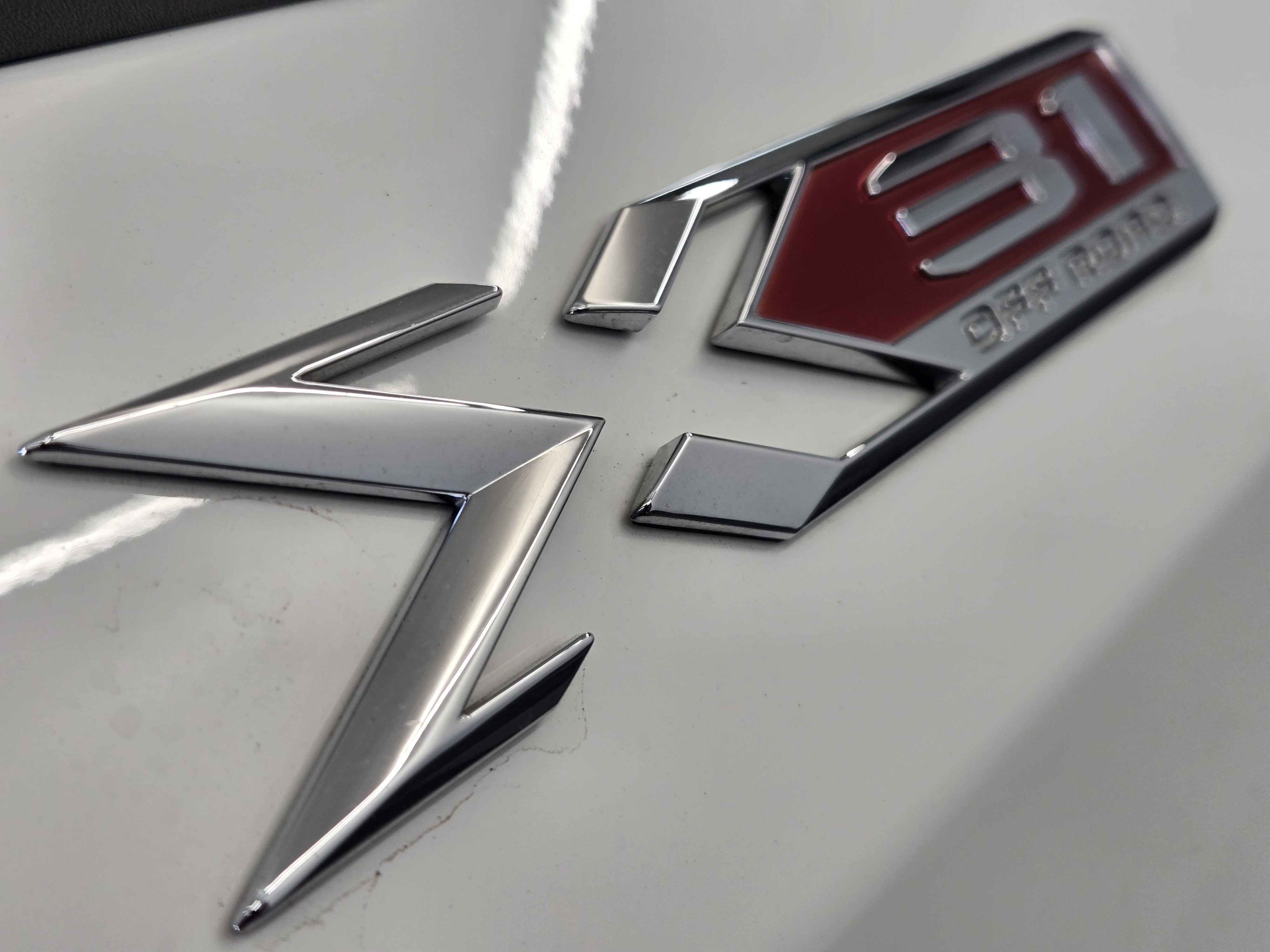 Used 2025 GMC Sierra 1500 SLT AWD/4WD image 14