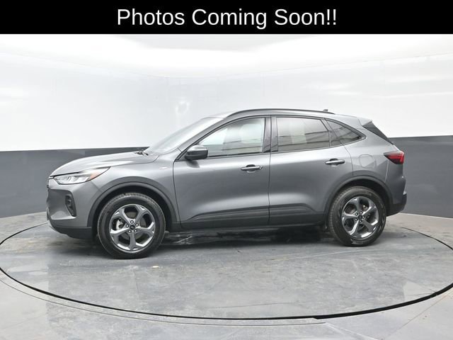 Certified 2025 Ford Escape ST-Line Select AWD/4WD image 4