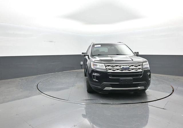 Certified 2018 Ford Explorer XLT w/ Equipment Group 201A AWD/4WD image 2