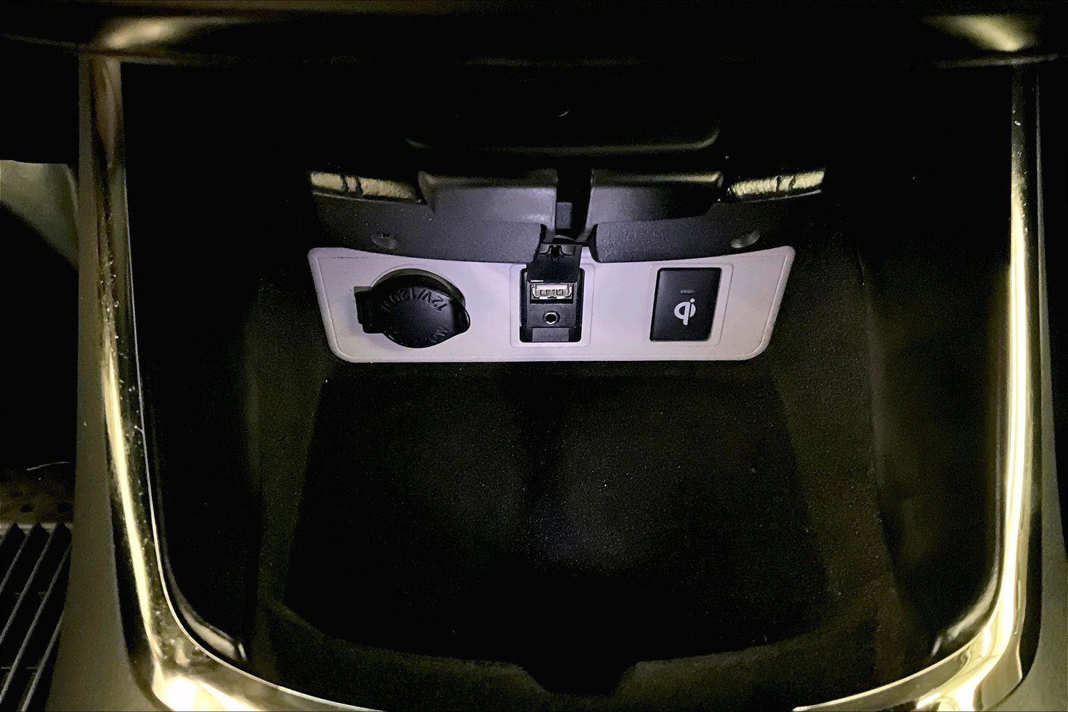 Used 2017 Toyota Avalon Limited w/ All Weather Liner Package image 31