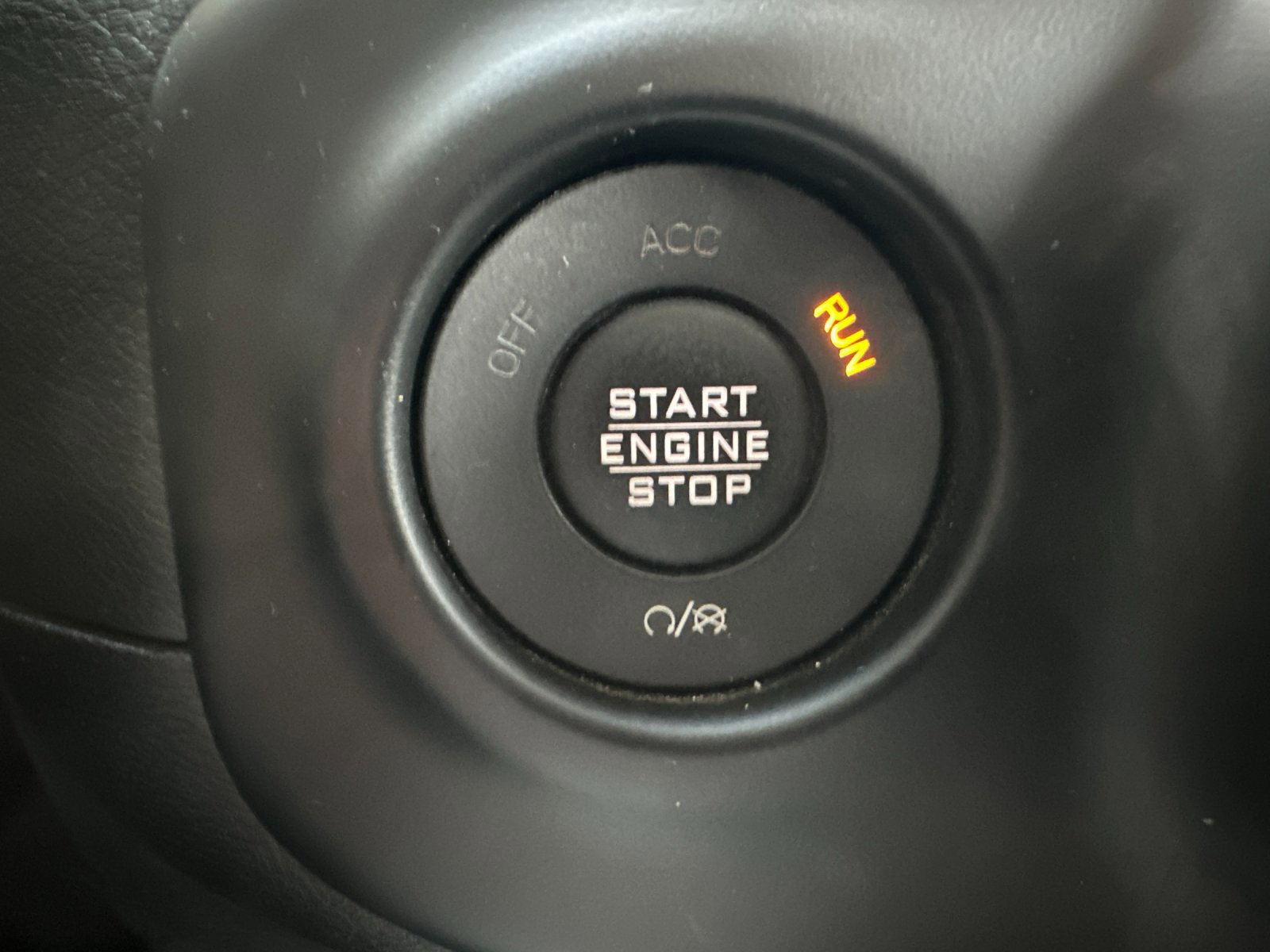 Used 2018 Jeep Wrangler Unlimited Sahara w/ Safety Group image 22