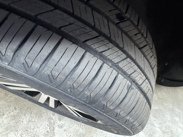 Used 2021 Volkswagen Atlas Cross Sport SEL Premium image 29