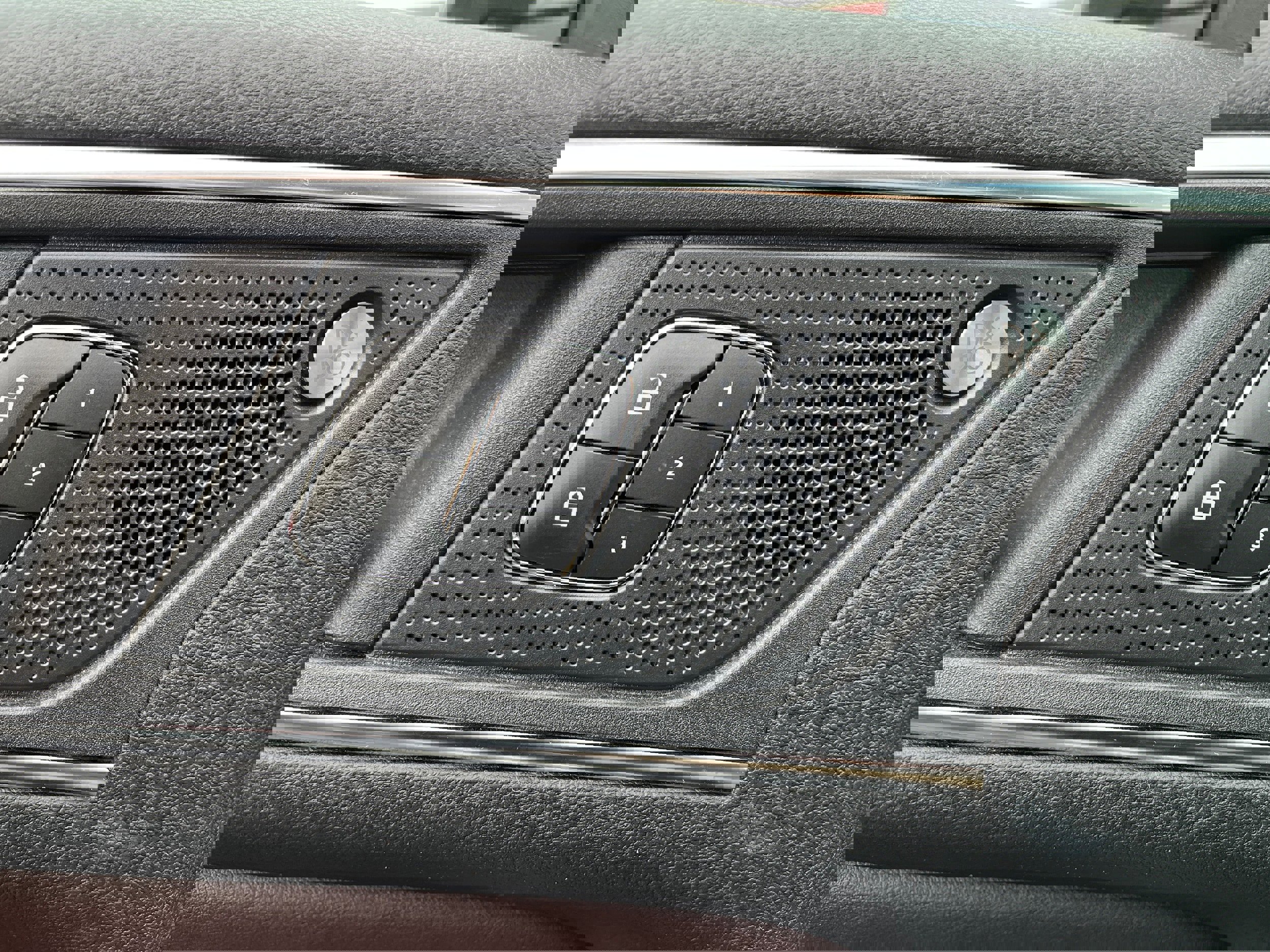 Certified 2020 Ford Edge Titanium w/ Equipment Group 301A image 27