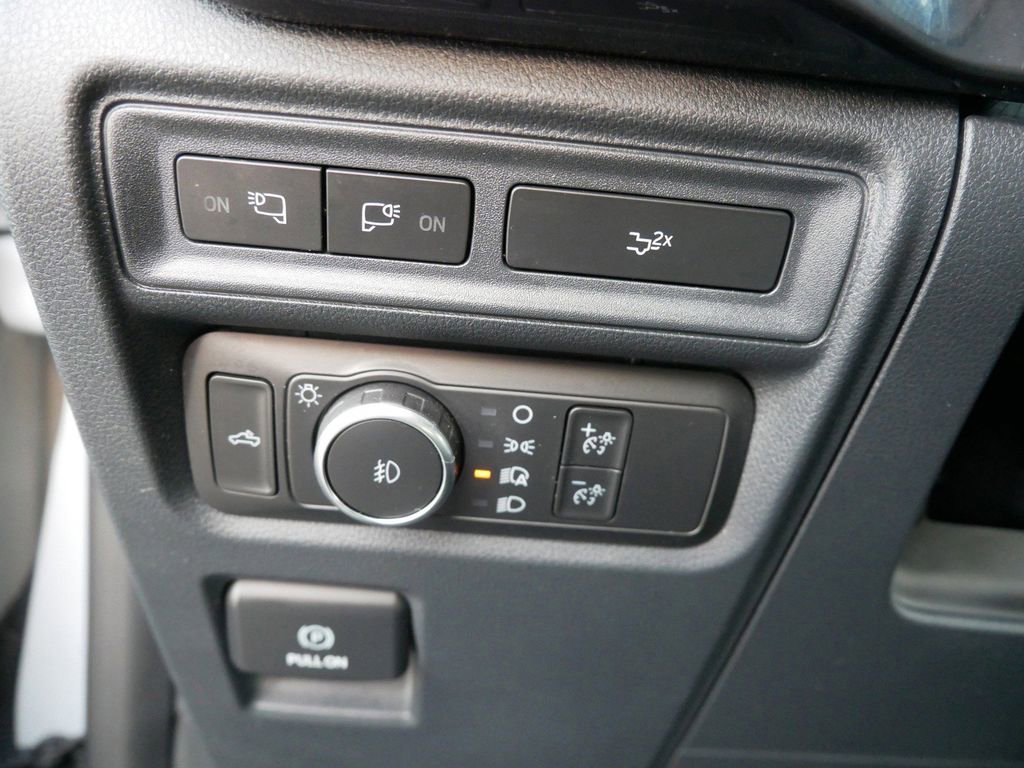 Certified 2022 Ford F150 XLT w/ Equipment Group 302A High image 21