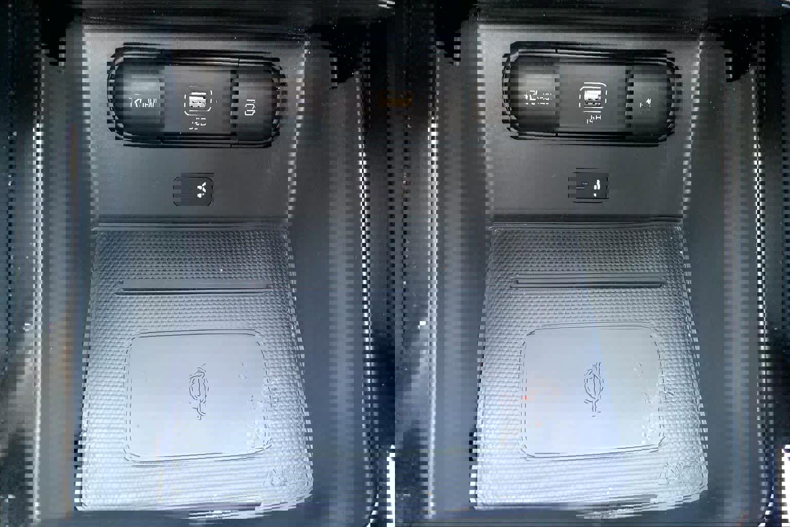 Used 2022 Kia Telluride SX w/ SX Prestige Package image 34