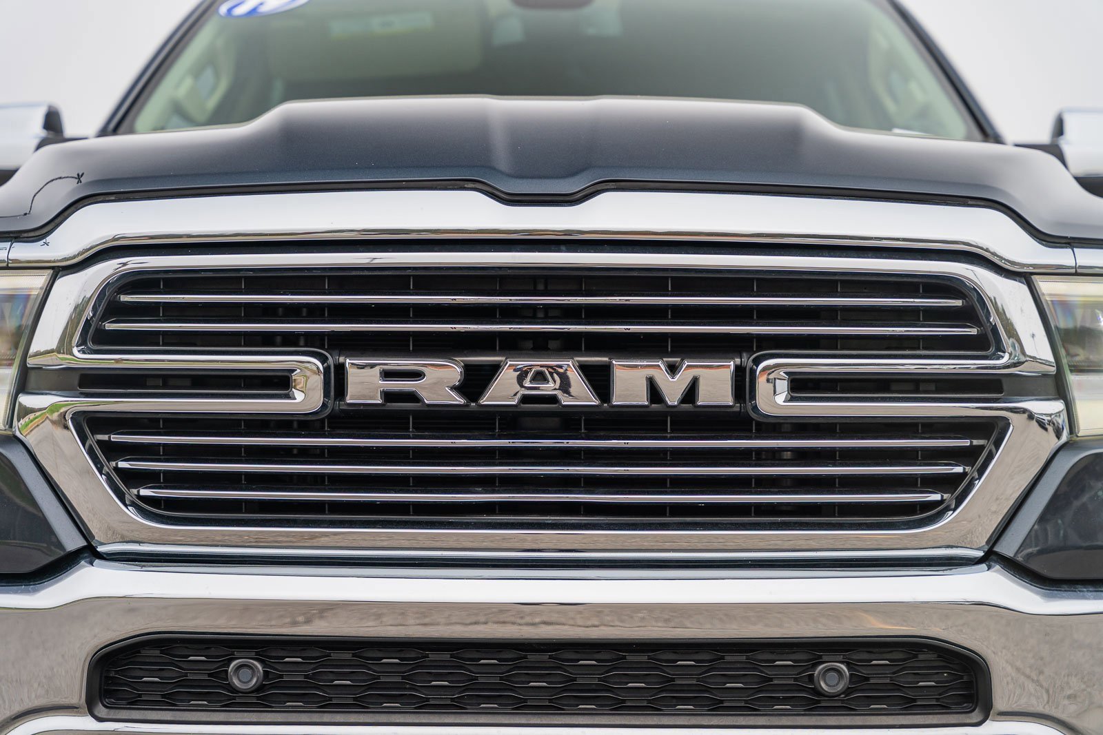Used 2019 RAM 1500 Laramie image 12