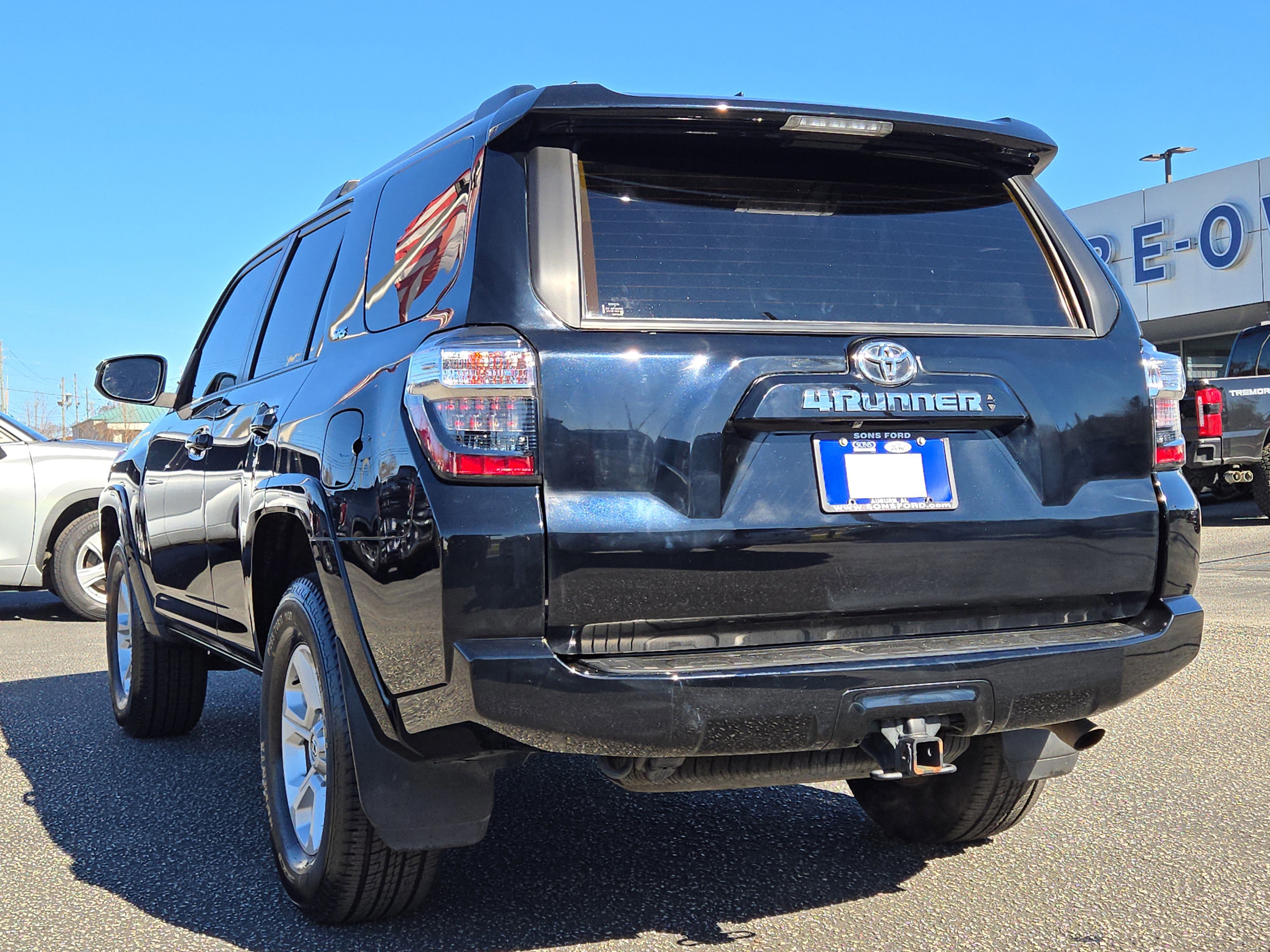 Used 2023 Toyota 4Runner SR5 image 7
