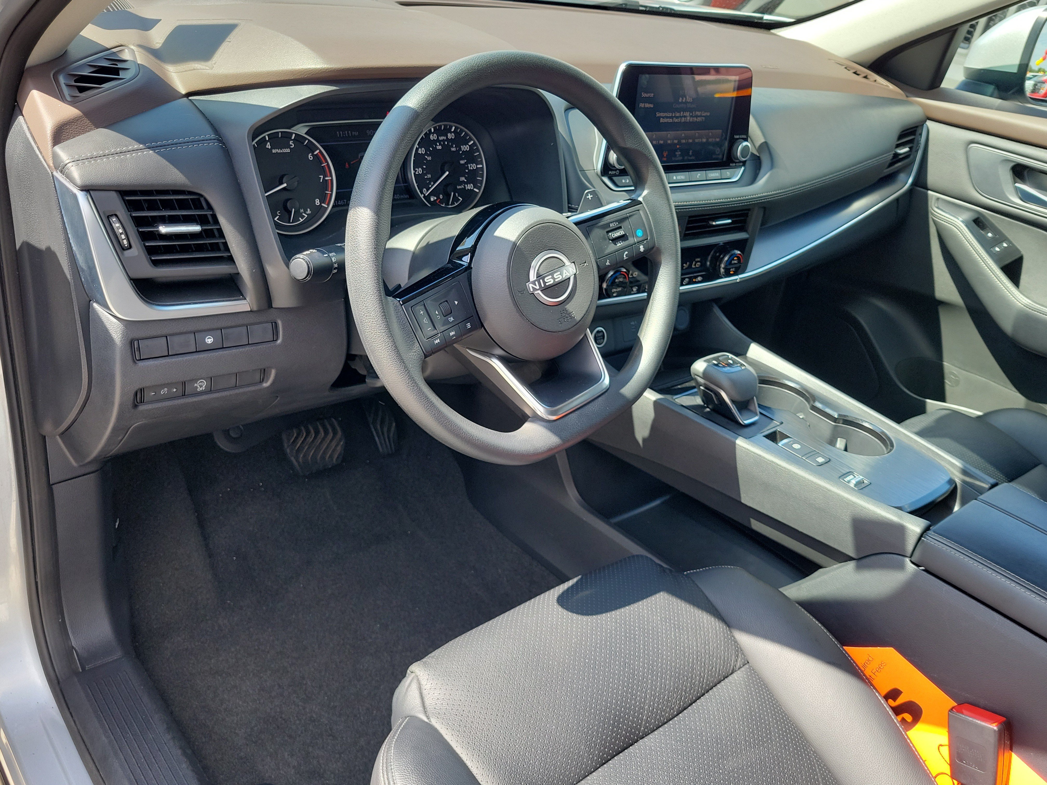 Used 2023 Nissan Rogue SV FWD image 21
