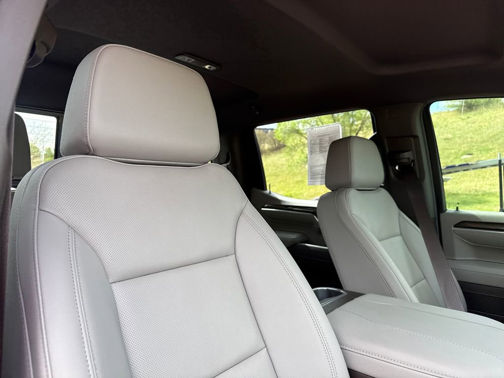 Used 2026 Chevrolet Silverado 1500 LTZ w/ LTZ Convenience Package II AWD/4WD image 32