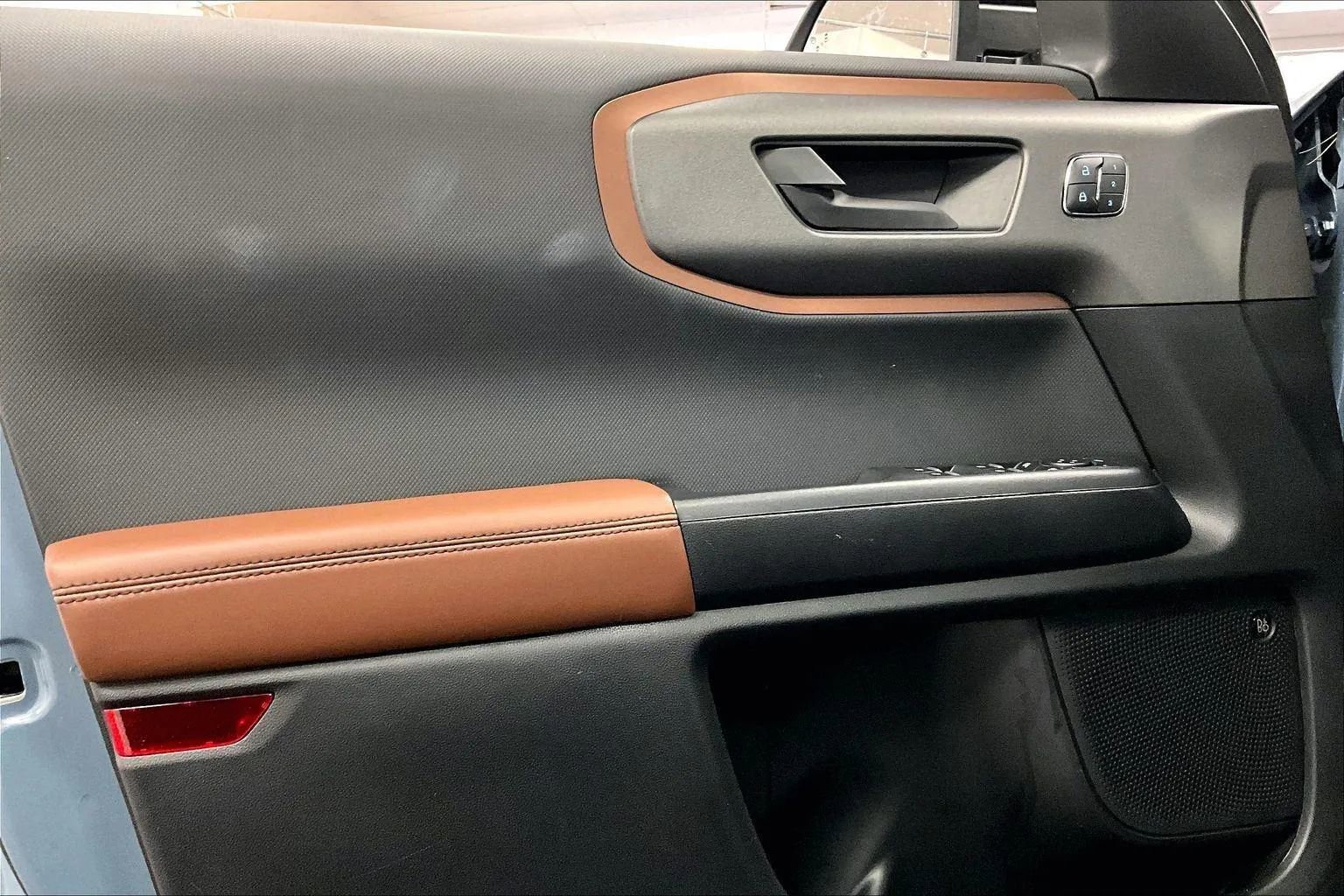 Certified 2025 Ford Bronco Sport Outer Banks w/ Outer Banks Tech Package+ image 22