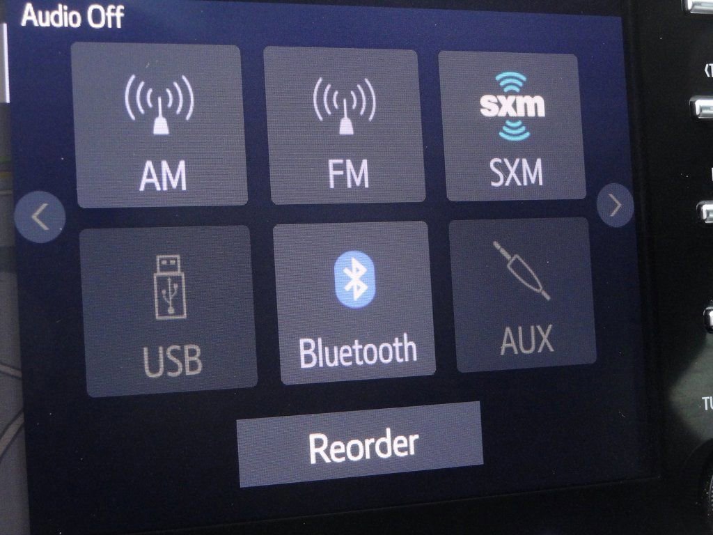 Used 2019 Toyota Avalon Limited image 35