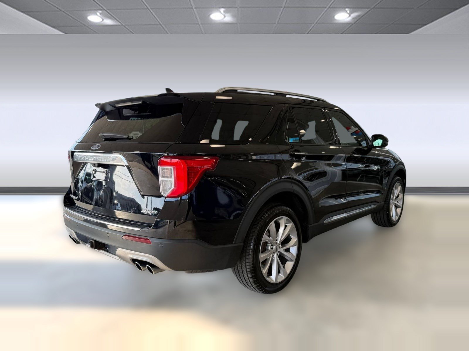 Certified 2022 Ford Explorer Platinum w/ Equipment Group 601A AWD/4WD image 9