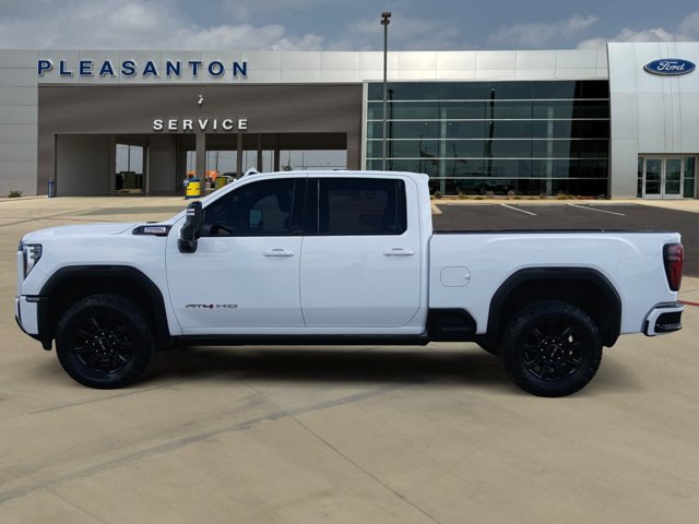 Used 2024 GMC Sierra 2500 AT4 w/ AT4 Premium Plus Package AWD/4WD image 2