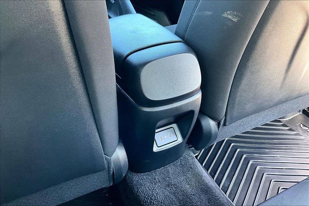 Used 2025 Hyundai Elantra Sport image 33