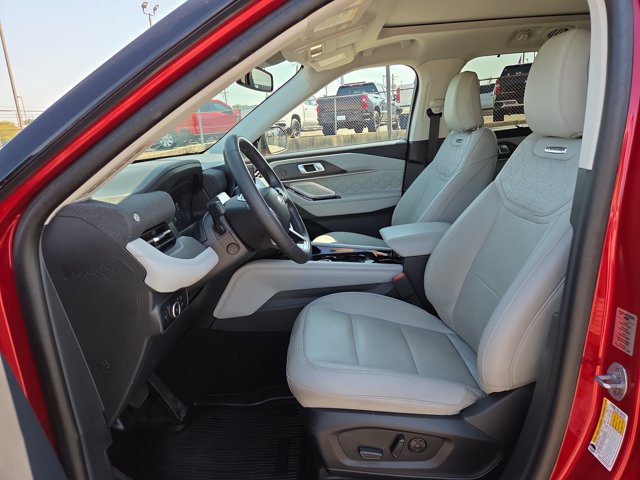 Certified 2025 Ford Explorer Platinum w/ LUX Leather Package AWD/4WD image 10