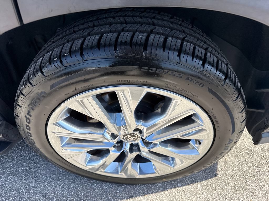 Used 2020 Toyota Highlander Limited FWD image 14
