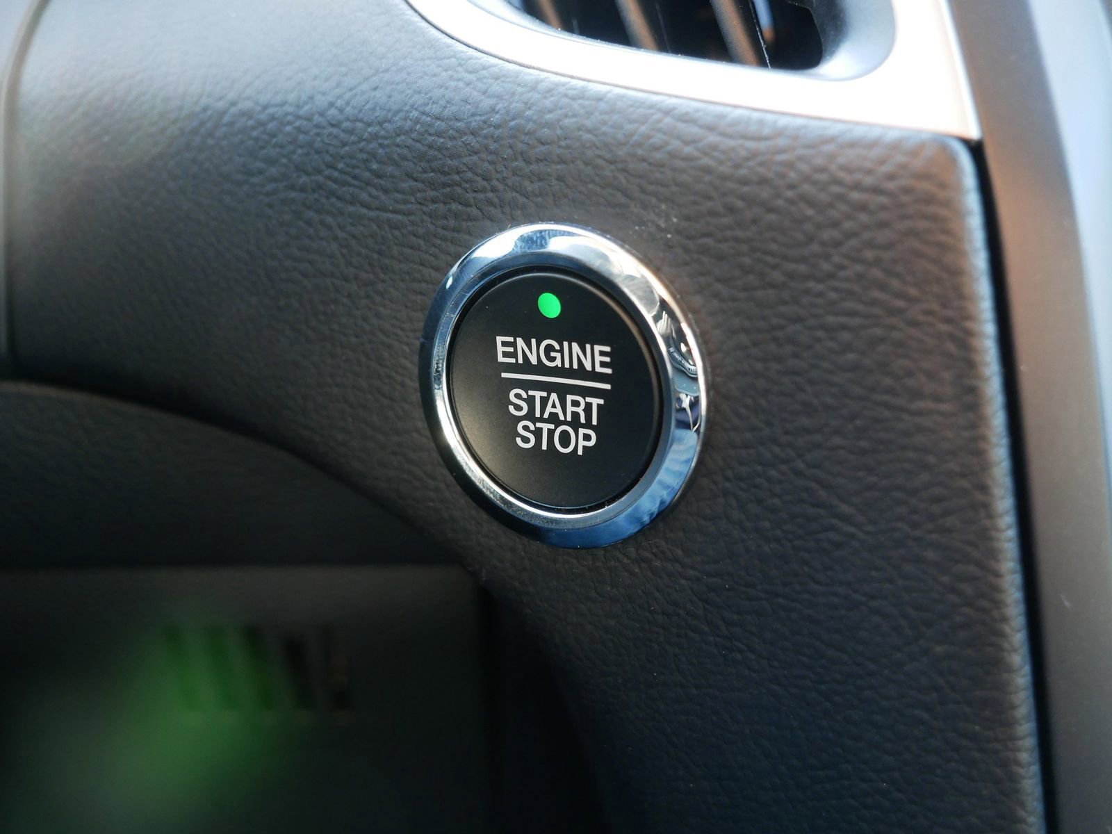 Certified 2023 Ford Edge SEL image 30