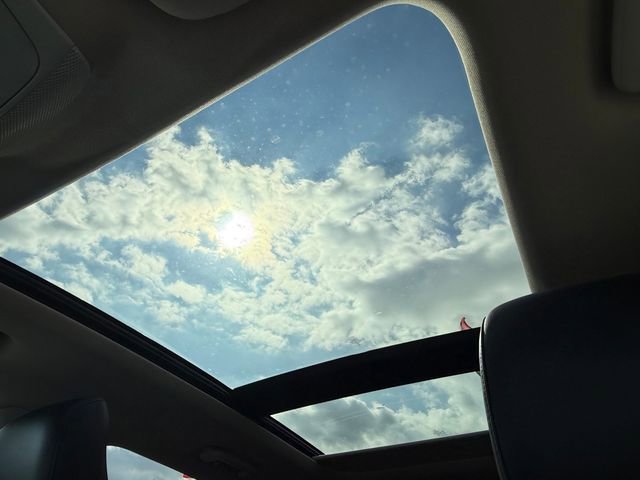 Certified 2022 Ford Edge Titanium w/ Equipment Group 301A image 9