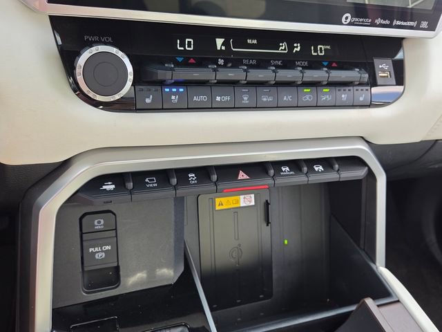 Used 2023 Toyota Sequoia Capstone image 23