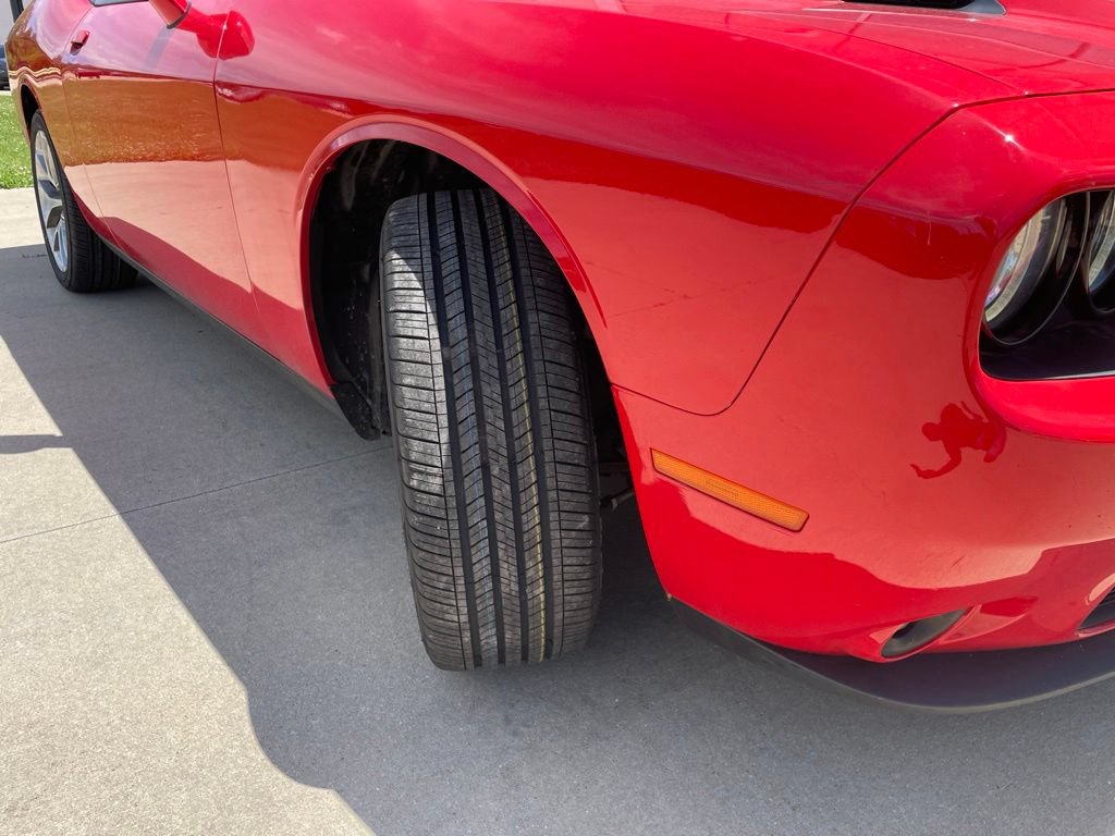 Used 2022 Dodge Challenger SXT w/ Plus Package RWD image 17
