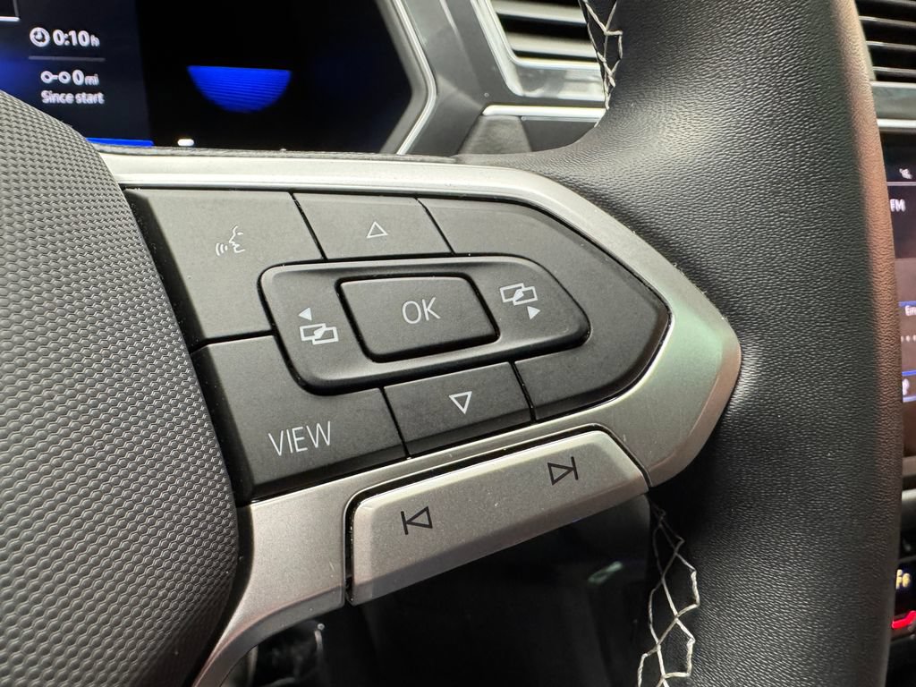 Used 2022 Volkswagen Tiguan SE AWD/4WD image 16