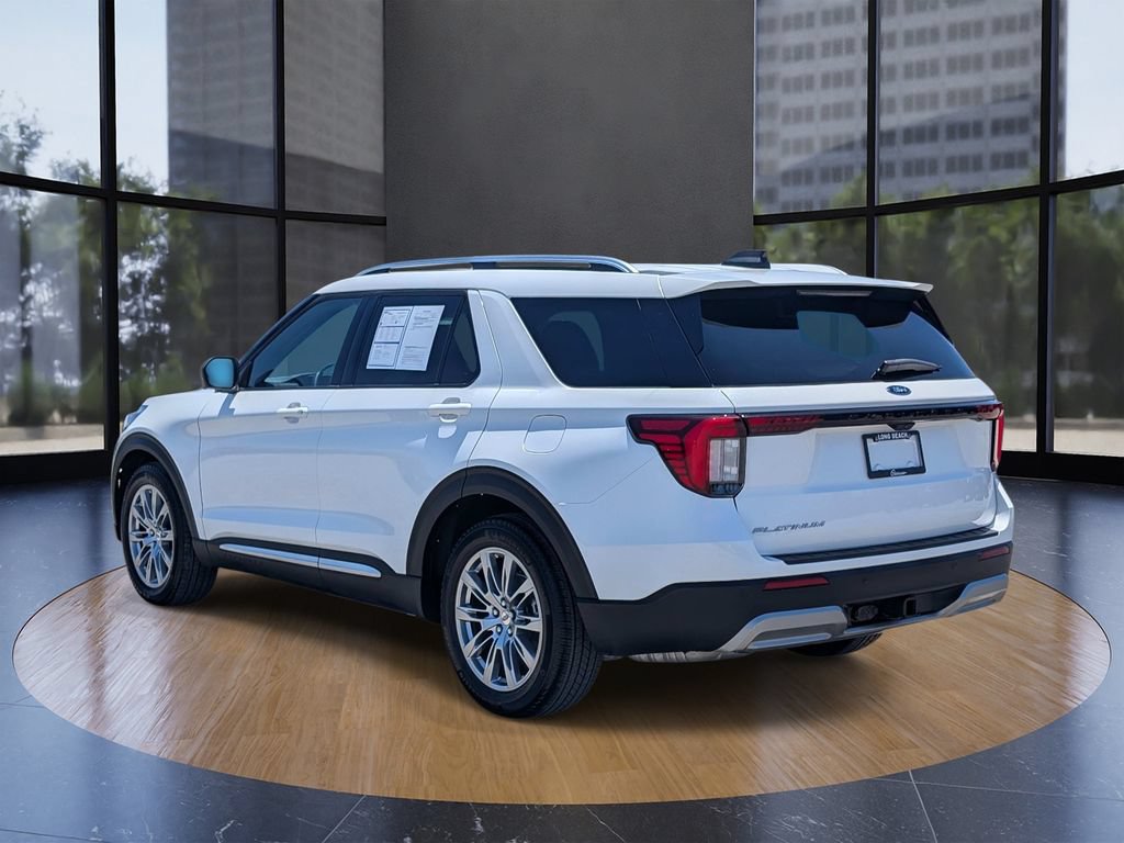 Certified 2025 Ford Explorer Platinum RWD image 5