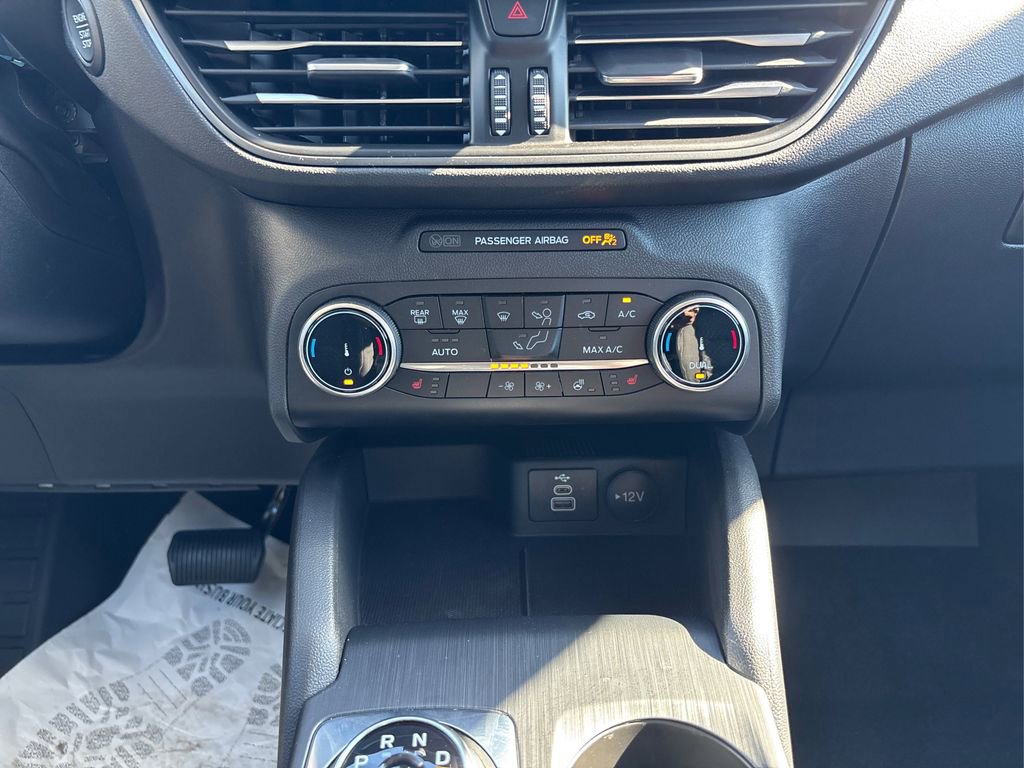 Certified 2025 Ford Escape Active w/ Cold Weather Package image 30