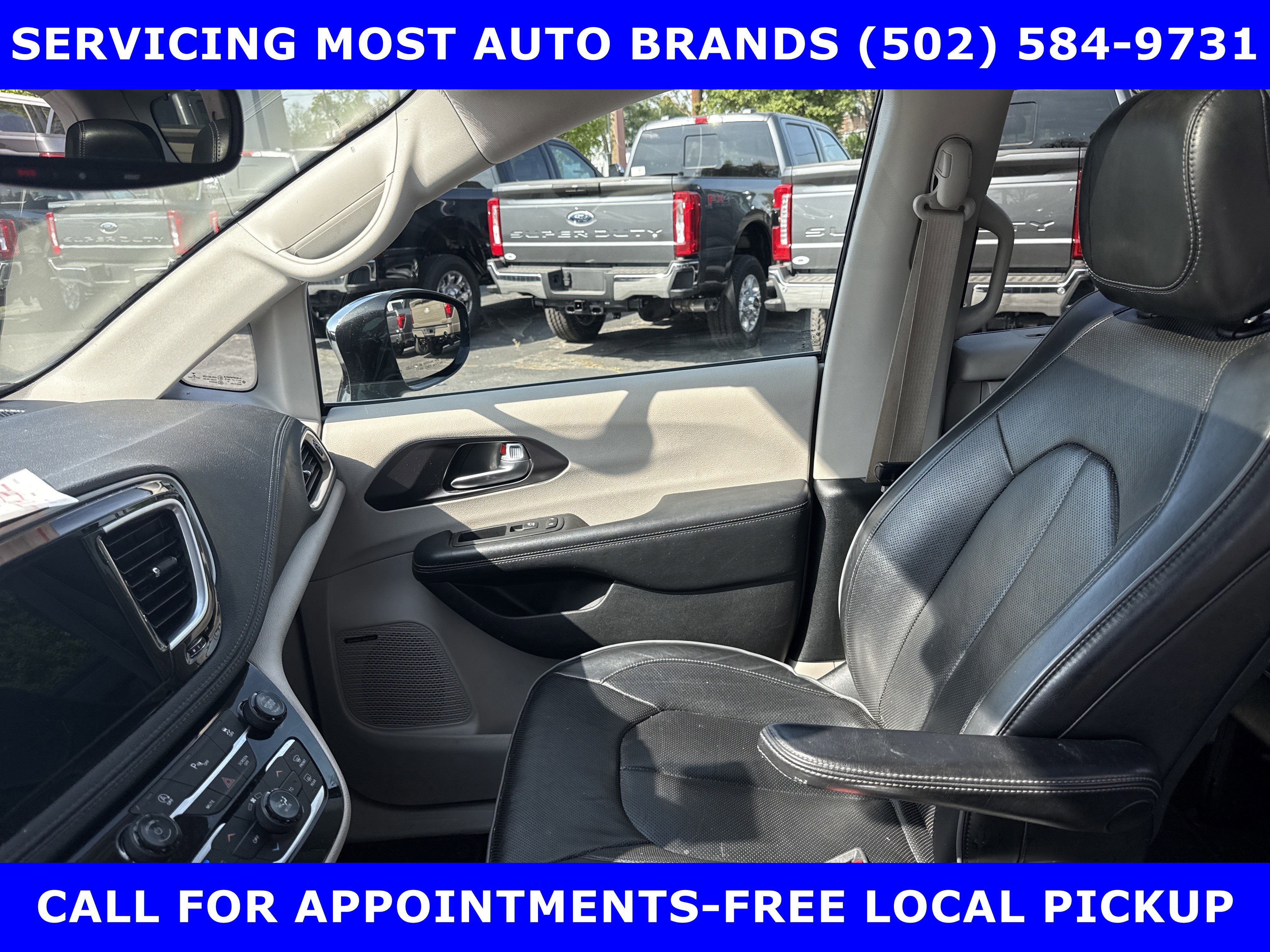 Used 2018 Chrysler Pacifica Limited FWD image 23